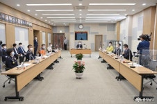 내포시대 - 정세균 총리, 추석 명절 연휴 맞아 공주 방문 - 충청남도 정세균 총리, 추석 명절 연휴 맞아 공주 방문