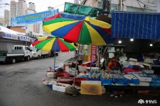 우수와 경칩사이 먹을거리가 넘치는 서산의 대표 동부전통시장 - 충청남도 우수와 경칩사이 먹을거리가 넘치는 서산의 대표 동부전통시장