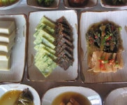 먹거리 - 집 앞 텃밭에서 따낸 쌈채류로 맛을 내는 진정한 시골밥상 - 충청남도 집 앞 텃밭에서 따낸 쌈채류로 맛을 내는 진정한 시골밥상