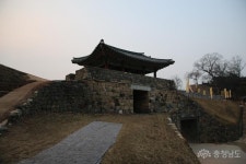사는이야기 - 외국인이 사랑했다는 공산성의 매력 - 충청남도 외국인이 사랑했다는 공산성의 매력