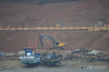 지역신문뉴스 - 태안군연포인근 염전 불법 매립의혹 - 충남.넷태안군연포인근 염전 불법 매립"의혹"