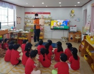 CTN - 확실하고 진실된 뉴스!- 보은소방서, 두리어린이집 찾아가는 119하계 어린이 소방안전교실 운영  보은소방서, 두리어린이집 찾아가는... 