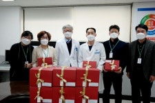 CTN - 확실하고 진실된 뉴스!-건국대학교 충주병원, 교직원 자녀에게 수능 선물 전달 건국대학교 충주병원, 교직원 자녀에게 수능 선물 전달