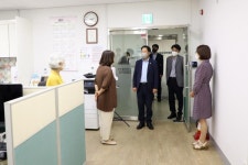 CTN - 확실하고 진실된 뉴스!-세종시의회 상병헌 의장, 종촌종합복지센터 발전 방안 모색 세종시의회 상병헌 의장, 종촌종합복지센터 발전 방안... 