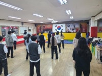 CTN - 확실하고 진실된 뉴스!-천안시서북구공립지역아동센터, 시끌벅적 마을 축제 ‘태권무’ 공연 천안시서북구공립지역아동센터, 시끌벅적... 