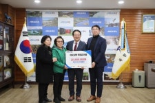CTN - 확실하고 진실된 뉴스!-옥천 향수할매식당 이웃사랑 후원금 3백만 원 기탁 옥천 향수할매식당 이웃사랑 후원금 3백만 원 기탁