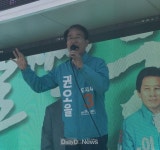 권오을 바른미래당 경상북도지사 후보, 상주시 함창전통시장에서 지지호소 [데일리대구경북뉴스] 권오을 바른미래당 경상북도지사 후보, 상주시... 