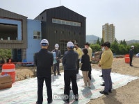 정경윤 대구지방환경청장, 구미시 원평동 침수예방사업 현장 방문 [데일리대구경북뉴스] 정경윤 대구지방환경청장, 구미시 원평동 침수예방사업... 