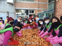 건협대구지부 사랑어머니봉사단, 사랑의 김치로 어려운 이웃에 희망 전달 [데일리대구경북뉴스] 건협대구지부 사랑어머니봉사단, 사랑의 김치로... 