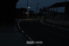 경북경찰, “우리 마을길이 밝아졌어요” [데일리대구경북뉴스] 경북경찰, “우리 마을길이 밝아졌어요”