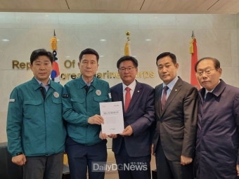 이강덕 시장, 국회 국방위원들에게 지역 현안 지원 요청