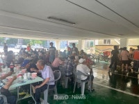 “삼계탕 드시고 올여름 건강하게 보내세요~” [데일리대구경북뉴스] “삼계탕 드시고 올여름 건강하게 보내세요~”