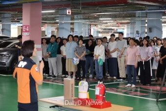 포항시, 전기차 화재 우려 ‘선제적 대응’으로 시민 불안 없앤다 [데일리대구경북뉴스] 포항시, 전기차 화재 우려 ‘선제적 대응’으로 시민...