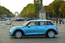 MINI cooper SD 5 boasts additional passenger space at paris motor show