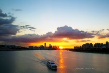 베스트갤러리 - 붉게 물든 한강의 노을