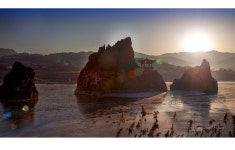 베스트갤러리 - 도담삼봉에 내리는 아침 햇살 -------