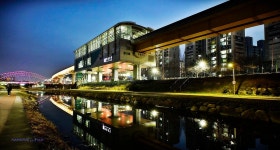 추천갤러리 - 경전철역의 야경 --