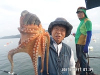 바다낚시 > 점주선장조황 > 씨알좋은돌문어조황 씨알좋은돌문어조황