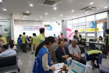 민원여권과(본관1층)(상세) < 민원실안내 < 종합민원안내 < 종합민원 < 포털사이트