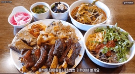 더쿠 - 도대체 이해못할 한식뷔페집....jpg