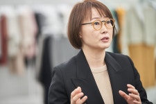 “모범생 같던 브랜드…좋아하는 음악도 생기고 취향도 넓어지는 과정” “모범생 같던 브랜드…좋아하는 음악도 생기고 취향도 넓어지는 과정” 