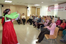 강남구 산하기관 > 대치노인복지센터 > 센터이야기 > 센터 갤러리 > 대치노인복지센터 산하기관 > 대치노인복지센터 > 센터이야기 > 센터 갤러리... 