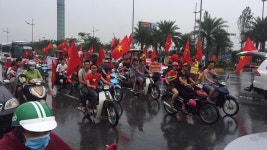 가생이닷컴>커뮤니티 > 잡담 게시판 > 베트남 환영인파