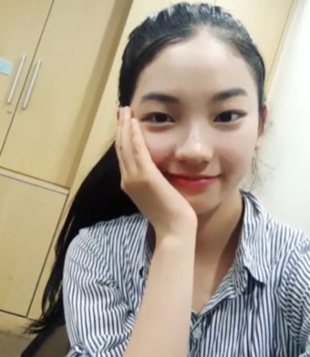 가생이닷컴>커뮤니티 > 방송/연예 게시판 > 데뷔전 에스파 카리나