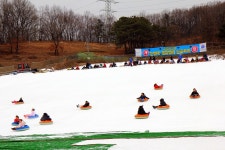 경기도 군포 가볼만한곳 - 수리산 초막골 눈썰매장 | 여행이야기 | 추천여행 | 경기관광플랫폼