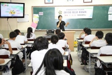 2013년 청소년 통일교육 부천덕산중에서 실시 < 포토뉴스 < 교육 < 기사본문 - 글로벌뉴스통신GNA 2013년 청소년 통일교육 부천덕산중에서... 