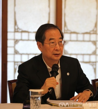 제8차 고위당정협의회,인사하는 한덕수 국무총리 - 글로벌뉴스통신GNA 제8차 고위당정협의회,인사하는 한덕수 국무총리