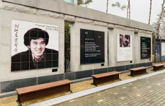 기형도 문학관 : HOME > 관광지 > 관광명소 > 기형도 문학관