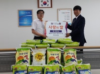 [포토]중흥종합건설(주), 천안시 불당동주민센터에 쌀 기탁