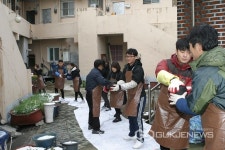 건국대 충주병원 사랑의 연탄나눔 행사 전개