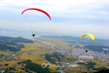 자유를 향한 갈망, 바람타고 떠나는 하늘여행