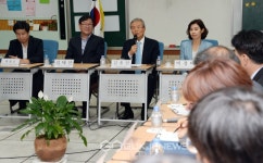 김종인 대표, 시흥 응곡중학교 방문
