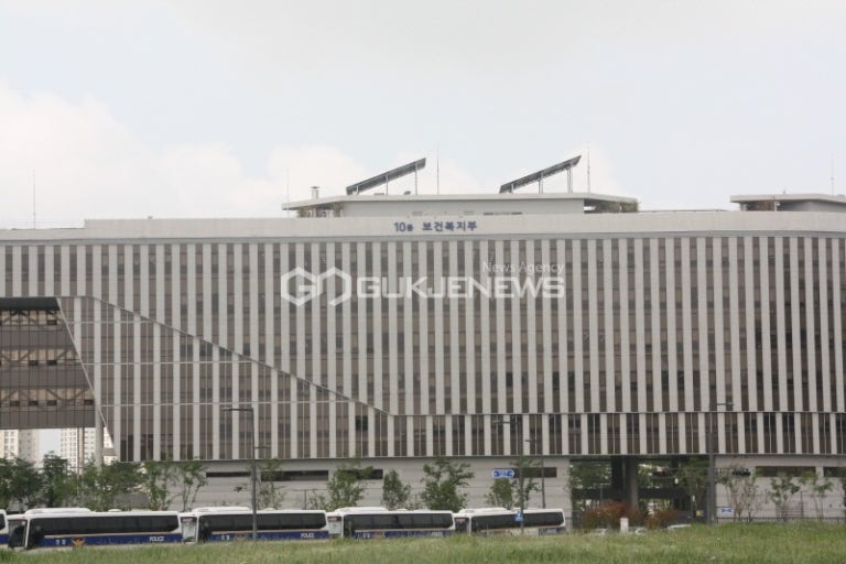 ?src=http%3A%2F%2Fwww.gukjenews.com%2Fnews%2Fphoto%2F201607%2F519144_328442_572.JPG&amp;type=sc960_832