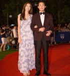 배우 박성웅과 모델 겸 배우 스테파니 리