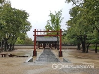 전주 경기전의 비가오는 아침 풍경