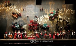 최고의 무대와 연출로 오페라 라 트라비아타 공연