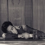 배우 스티브, 여심 녹이는 눈빛…남성미 넘치는 화보