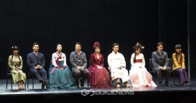 4人4色으로 펼쳐지는 뮤지컬 영웅 막 올라