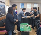 레드벨벳 뮤직뱅크 출근길 겨울에 더 빛나는 뽀얀 피부들 레드벨벳 뮤직뱅크 출근길 