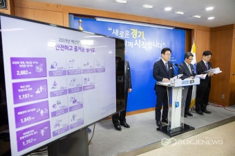 제주동부署, 올해 경찰영웅 故 문형순 서장 묘역 참배