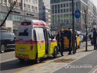 한누리대로 첫마을 교차로 부근 차량과 오토바이 사고 발생