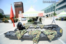 SG-KM7 고속고무보트(IBS)와 아웃모터 - 해병대장비무기 - 해병닷컴