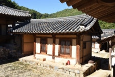 문화재이미지 | 안동 안동권씨 능동재사_동재 수임석실 (촬영년도 : 2015년) 안동 안동권씨 능동재사_동재 수임석실 (촬영년도 : 2015년)