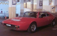 IMCDb.org: 1974 Dino 308 GT4 [F106] in Fotoromanzo, 1986 Dino 308 GT4 in Fotoromanzo