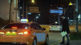 IMCDb.org: 2015 Kia K5 Taxi [JF] in 매드독 (Mad Dog), 2017 Kia K5 in 매드독 (Mad Dog)