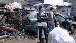 IMCDb.org: Volvo XC90 Gen.1 in 我的愛情不平凡 (The Masked Lover), 2017 Volvo XC90 in 我的愛情不平凡 (The Masked Lover)